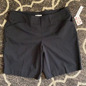 NEW Women’s Pioneer Woman Stretch Bermuda Shorts - XXL black